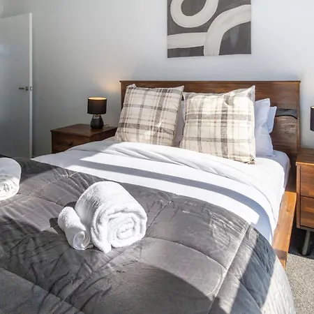 Stylish 2 Bed 2 Bath Close To Shops And Parks Christchurch Exterior photo